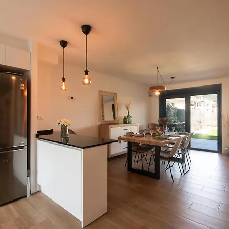 Casa Con Jardin A 2 Km Playa - Saelia 빌라 리바데세야